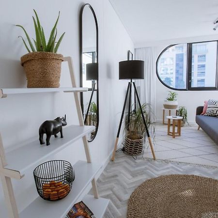 Апартаменты Stylish, Modern, Walk To Restaurants And Cbd Кейптаун Экстерьер фото