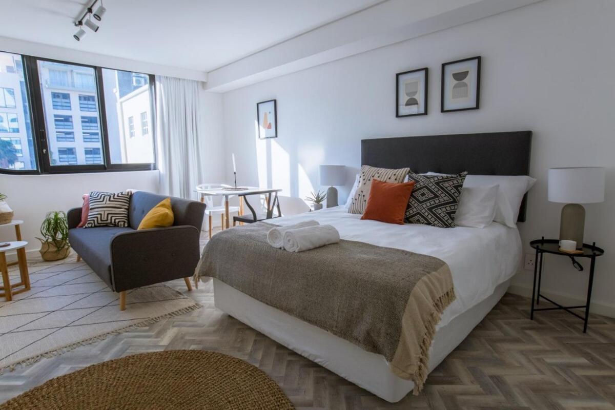 Апартаменты Stylish, Modern, Walk To Restaurants And Cbd Кейптаун Экстерьер фото